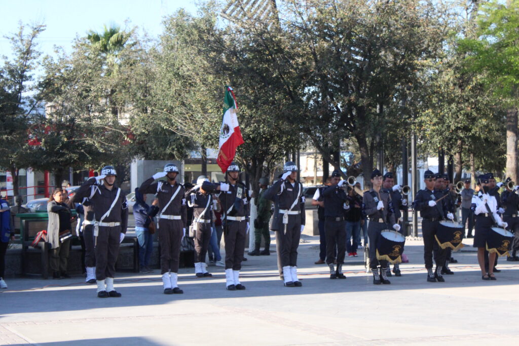 Celebración del 203 Aniversario de la Bandera Mexicana en Monclova: Un ...